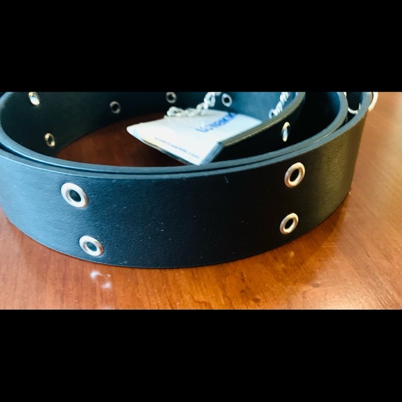 Beautiful black leather adjustable belt with two rows shiny metal eyelets 85 cm - Picture 5 of 5